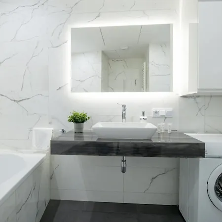 About Art - Ovo Βρότσλαβ