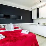 About Art - Ovo Apartment