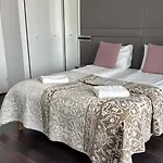 About Art - Ovo Apartment Wroclaw