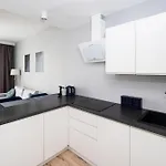 About Art - Ovo Apartment *