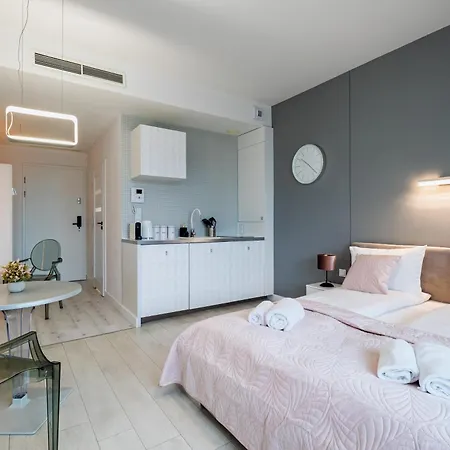 About Art - Ovo * 브로츠와프