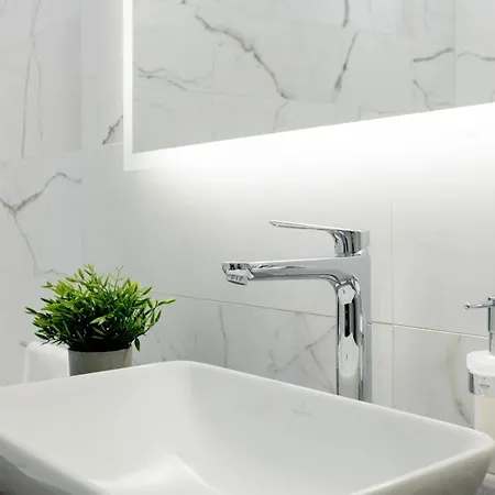 About Art - Ovo Apartment